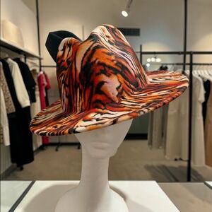 UNISEX Tiger Print Fedora Hat NWOT